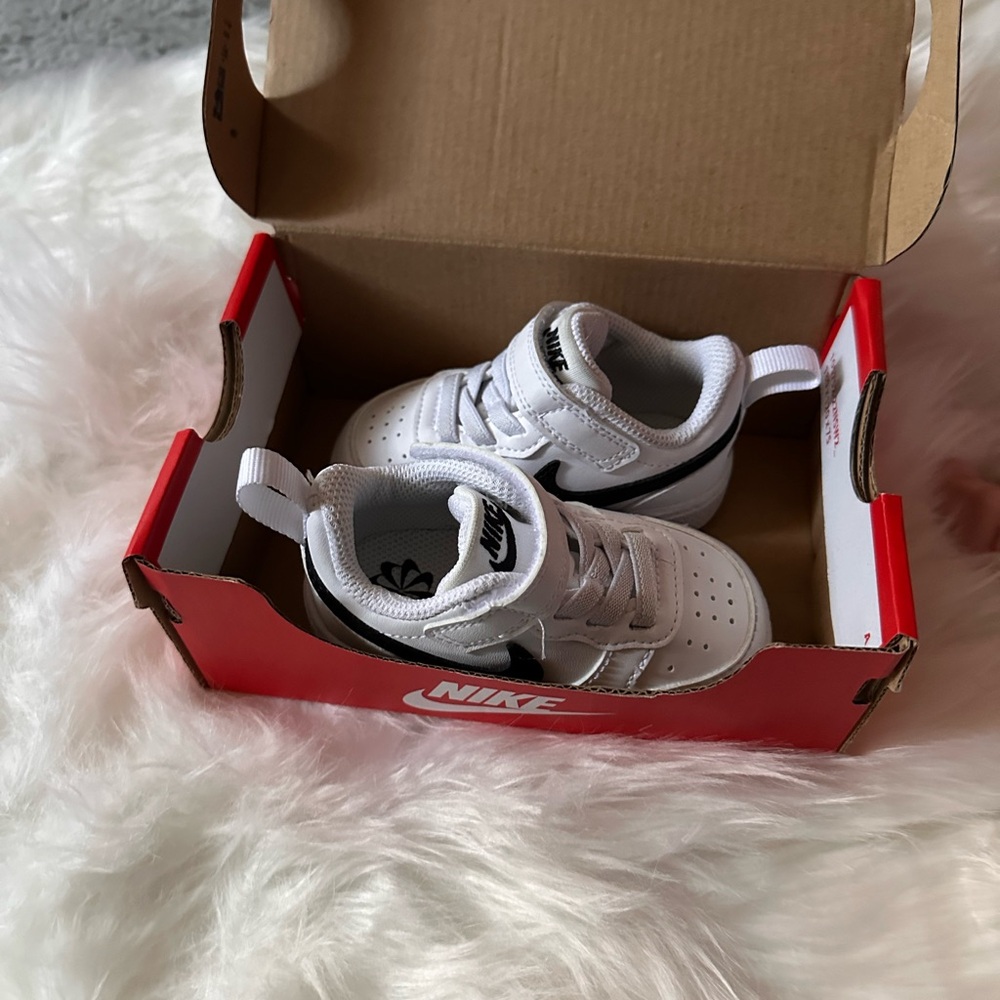 Nike Kids White and Black Sneakers
